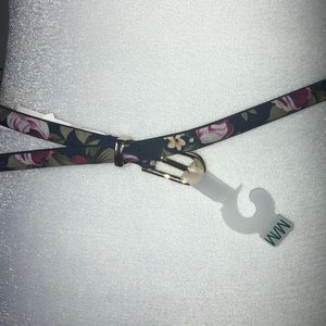 NWOT Floral Thin Belt 40”